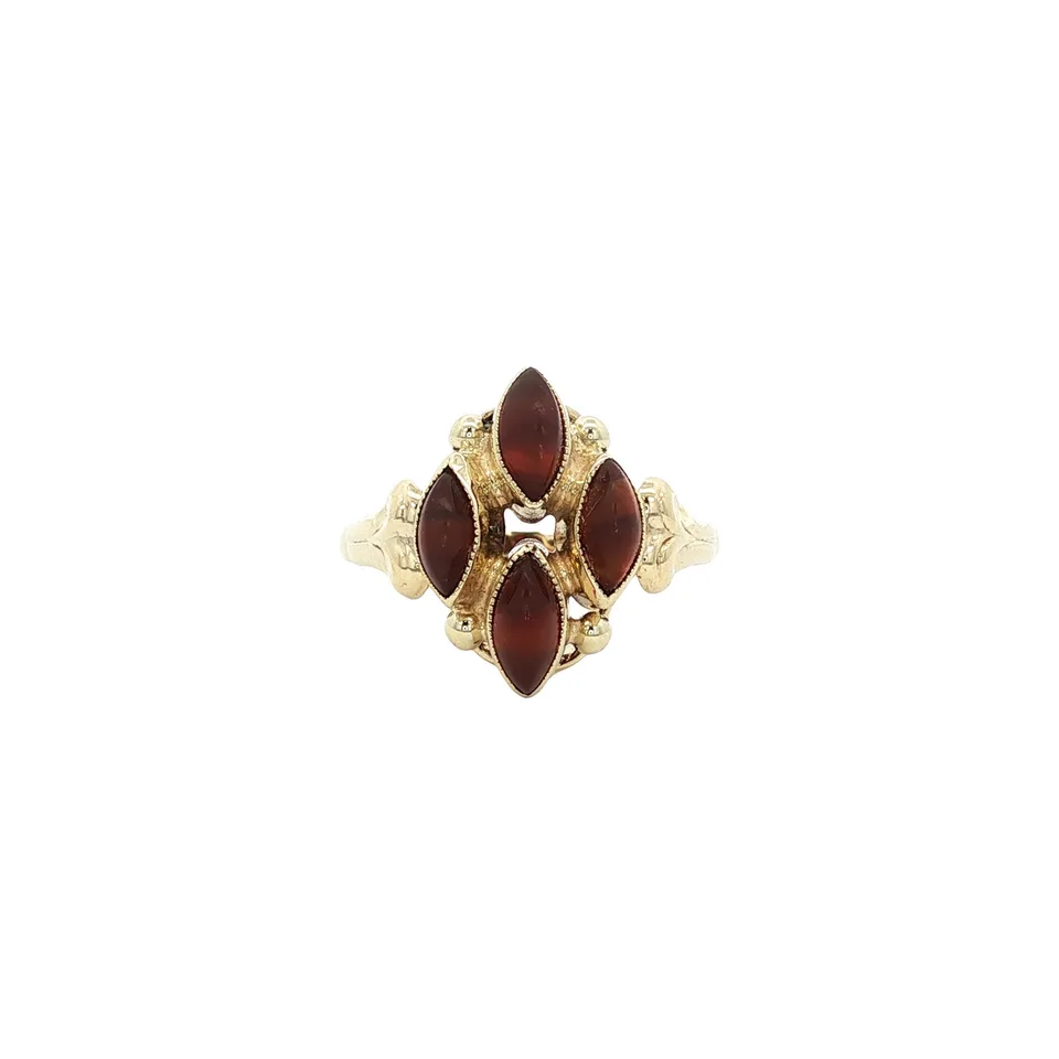 Vintage 14K Gold Ring with Banded Agate