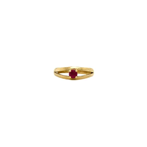 Vintage 18K Gold Ring with Ruby