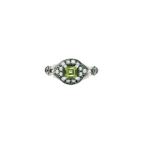 Vintage Sterling Silver Ring with Peridot and Pearl