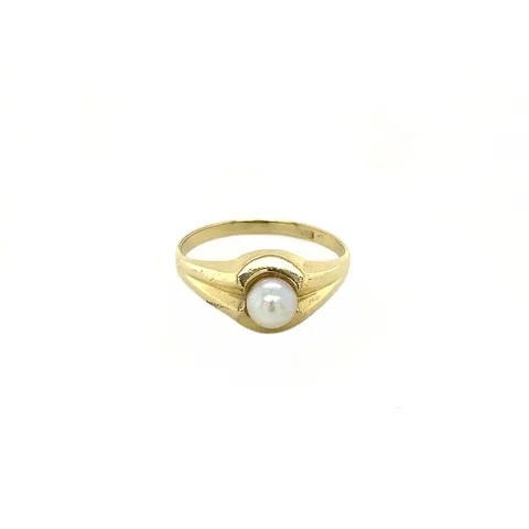 Vintage 14K Gold Ring with Pearl