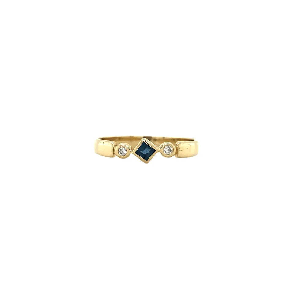 Vintage 14K Gold Ring with Diamond and Sapphire