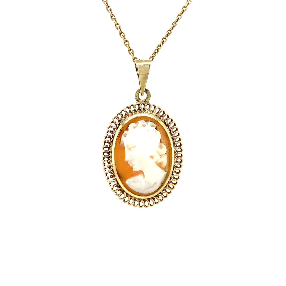 Vintage 14K Gold Pendant with Cameo