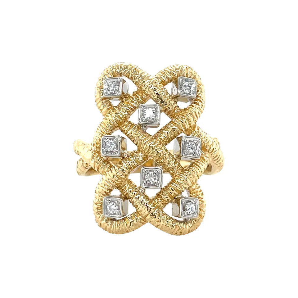 Vintage 18K Gold Ring with Diamond