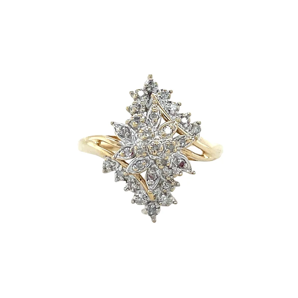 Vintage 14K Gold Ring with Diamond