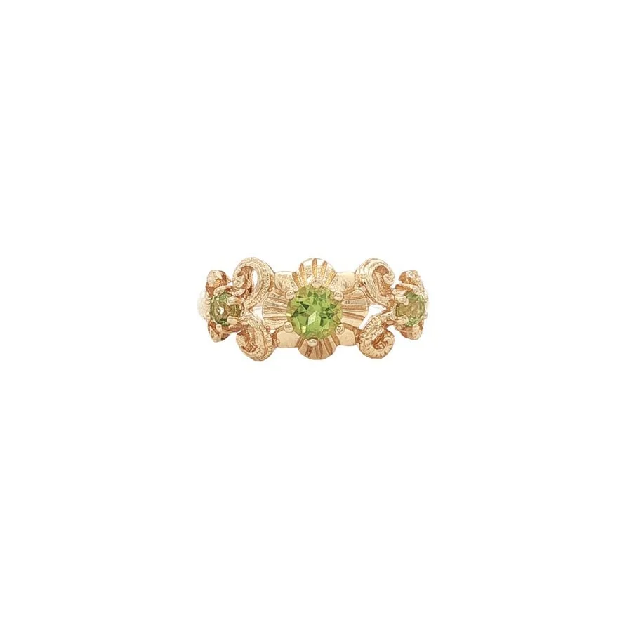 Vintage 14K Gold Ring Peridot