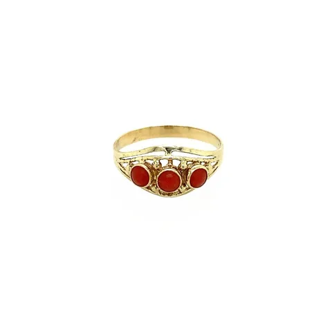 Vintage 14K Gold Ring with Red Coral