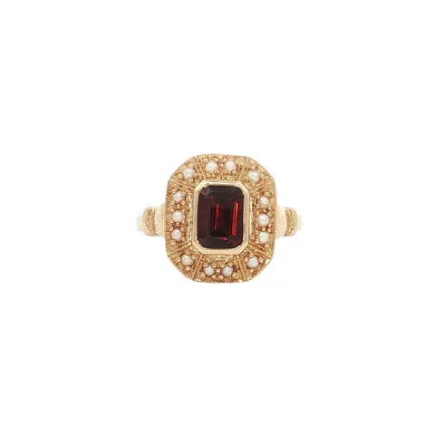 Vintage 14K Gold Ring with Garnet and Pearl