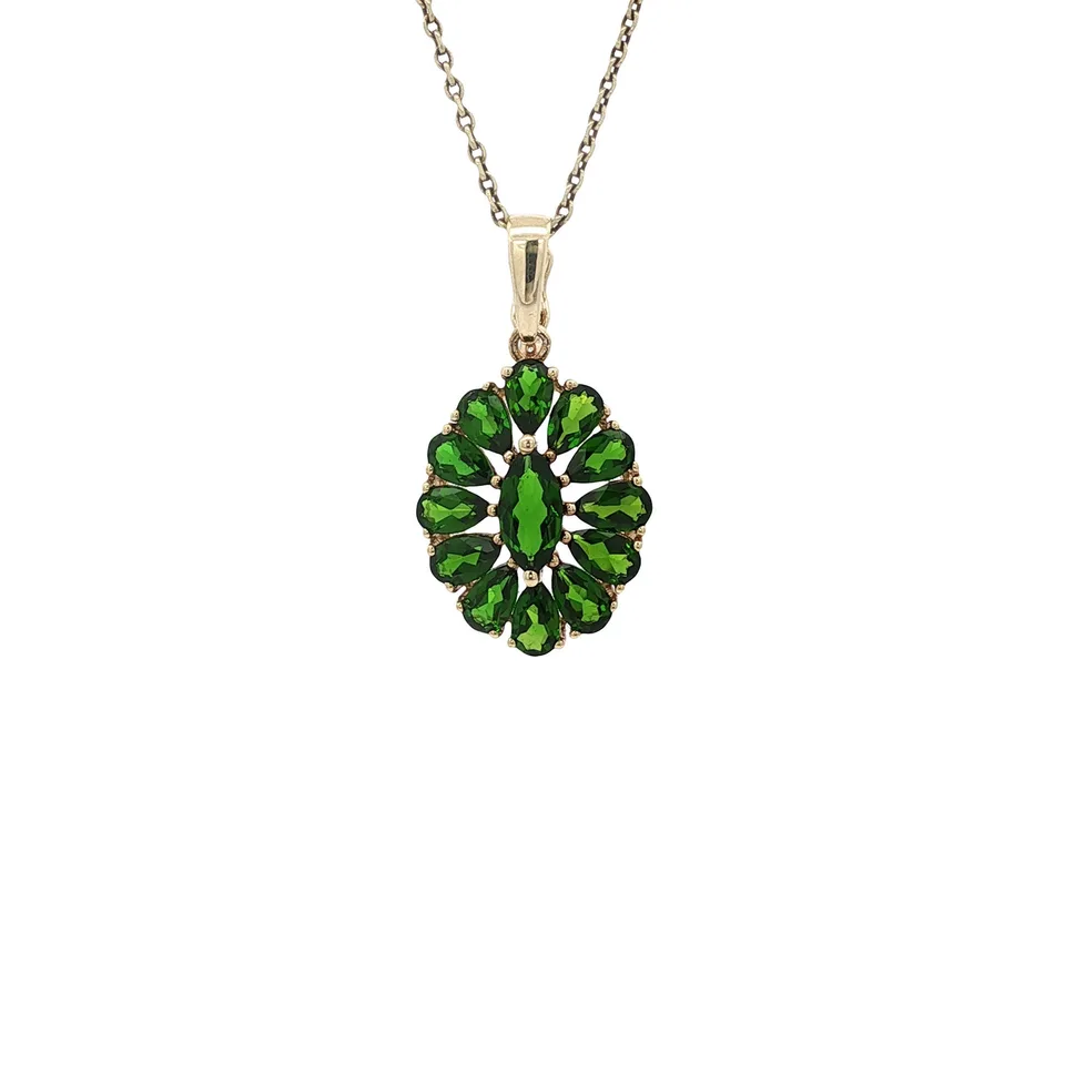 Vintage 8K Gold Pendant with Chroomdiopsiet