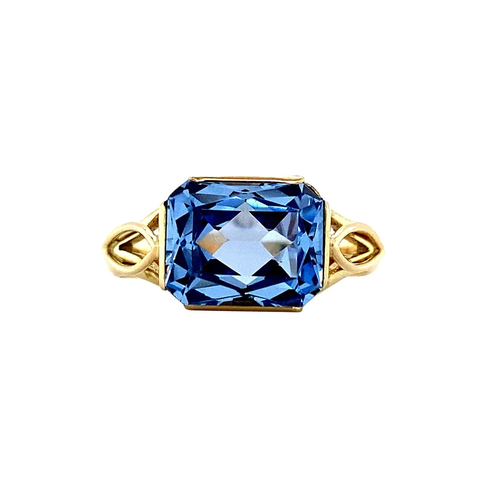 Vintage 14K Gold Ring with Blue Spinel