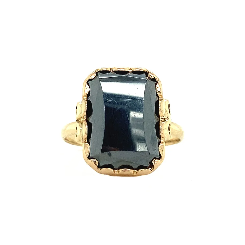 Vintage 14K Gold Ring with Hematite