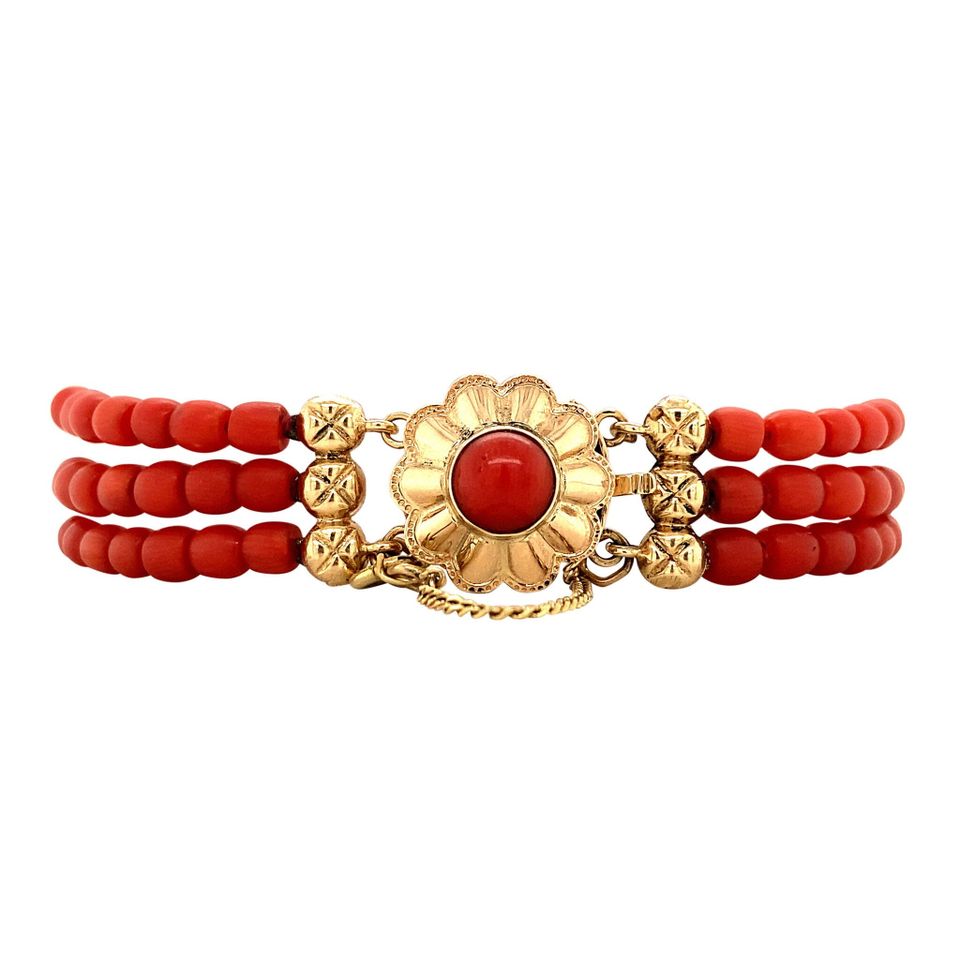 Vintage Red Coral Bracelet with 14K Gold Decorative Clasp 17.5 cm