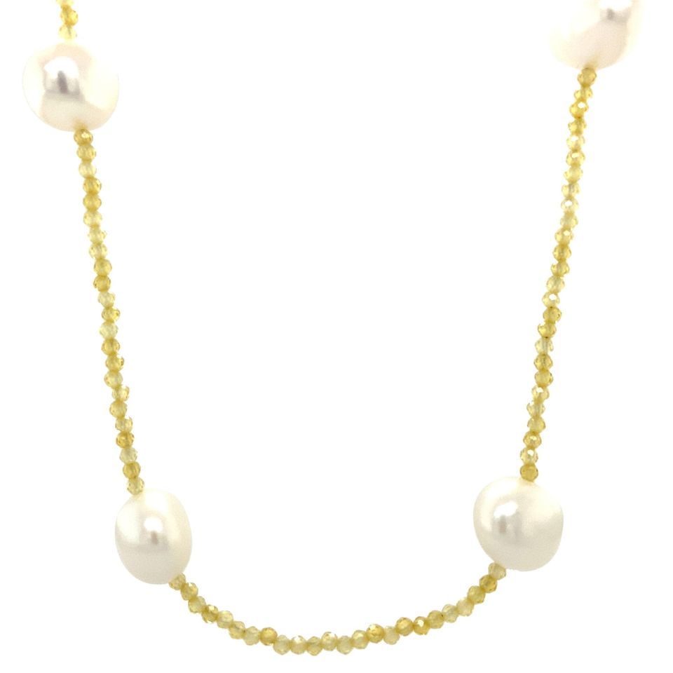 Vintage Cubic Zirconia Necklace with Pearls and a 14K Gold Clasp 48 cm