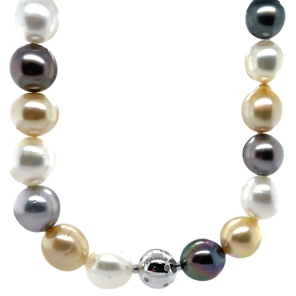 Vintage Schoeffel Pearl 18K Gold Necklace with Diamond