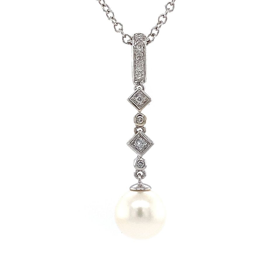 Vintage 14K White Gold Pendant with Diamond and Pearl