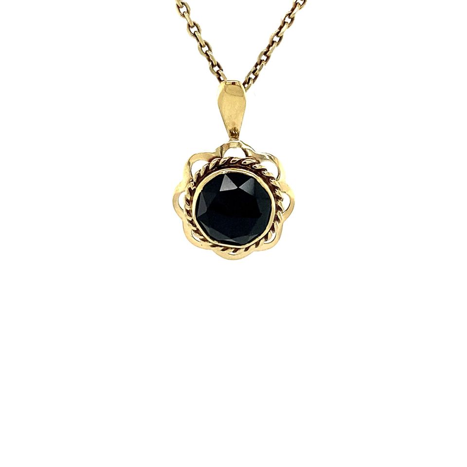 Vintage 14K Gold Pendant with Garnet