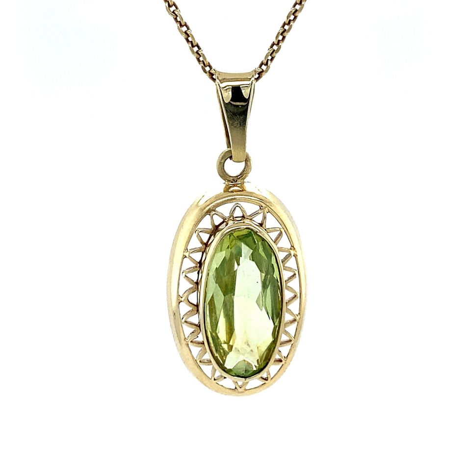 Vintage 14K Gold Pendant with Green Spinel