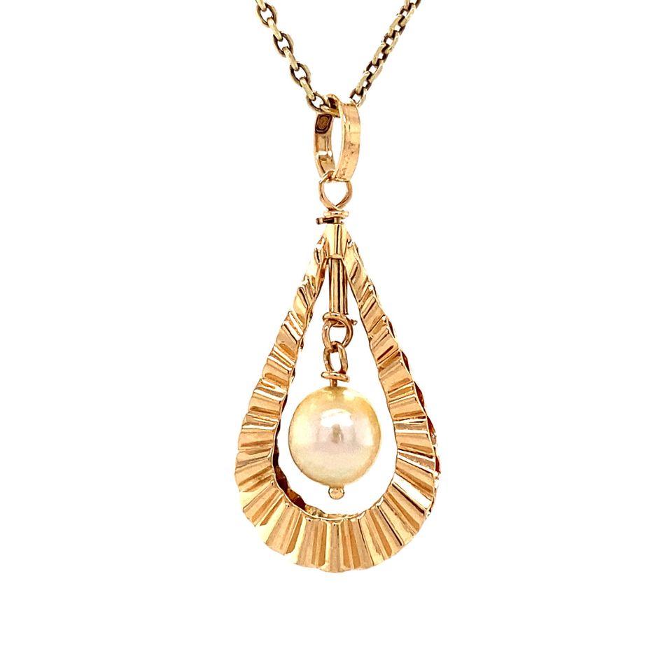 Vintage 14K Gold Pendant with Pearl