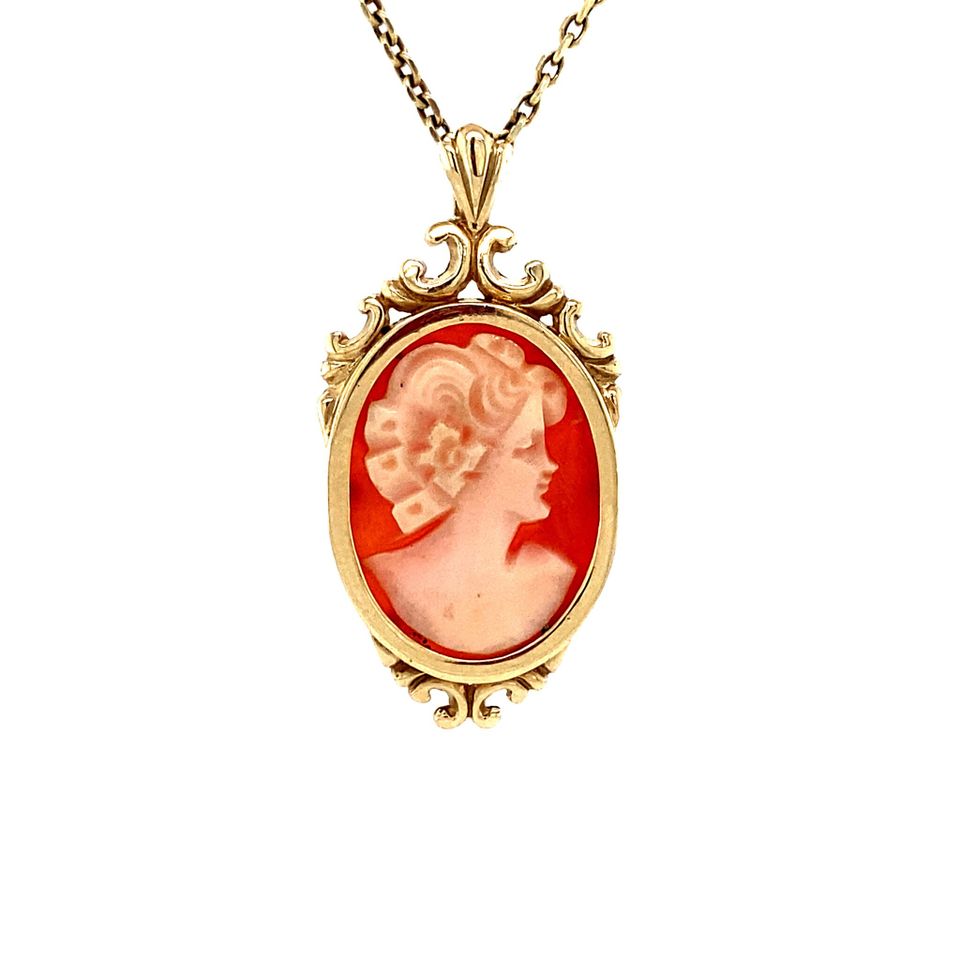 Vintage 9K Gold Pendant with Cameo