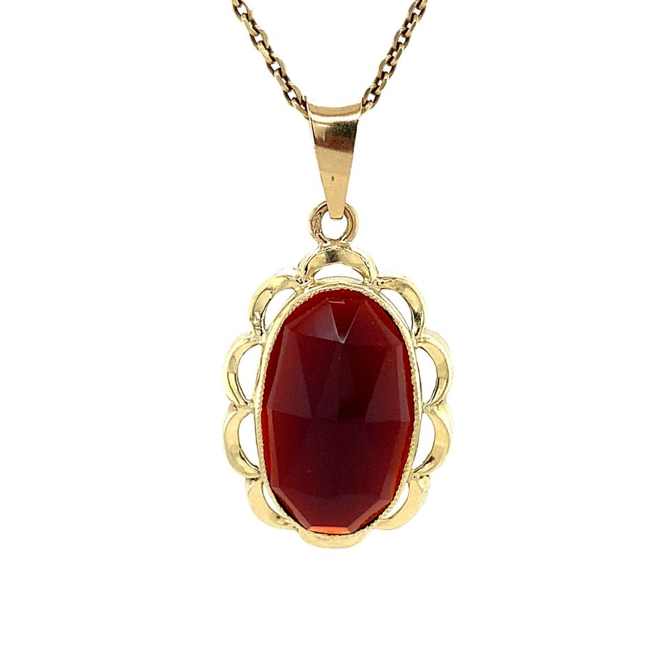Vintage 14K Gold Pendant with Garnet