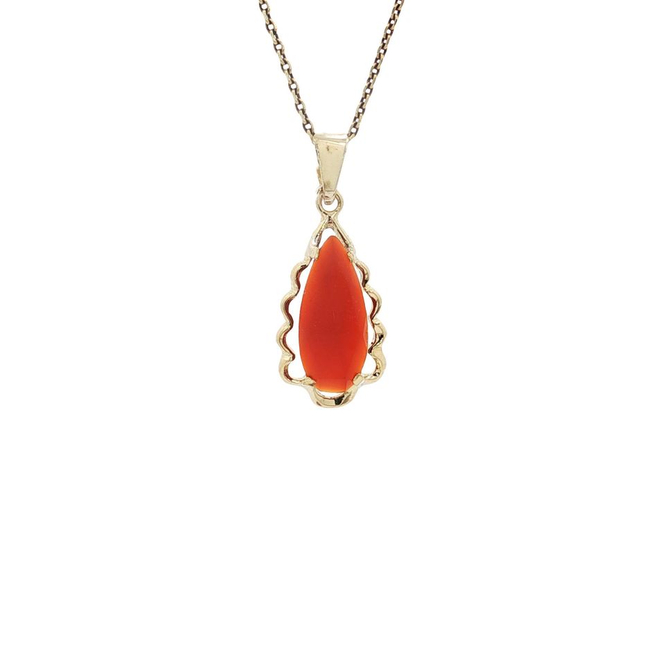 Vintage 14K Gold Pendant with Carnelian