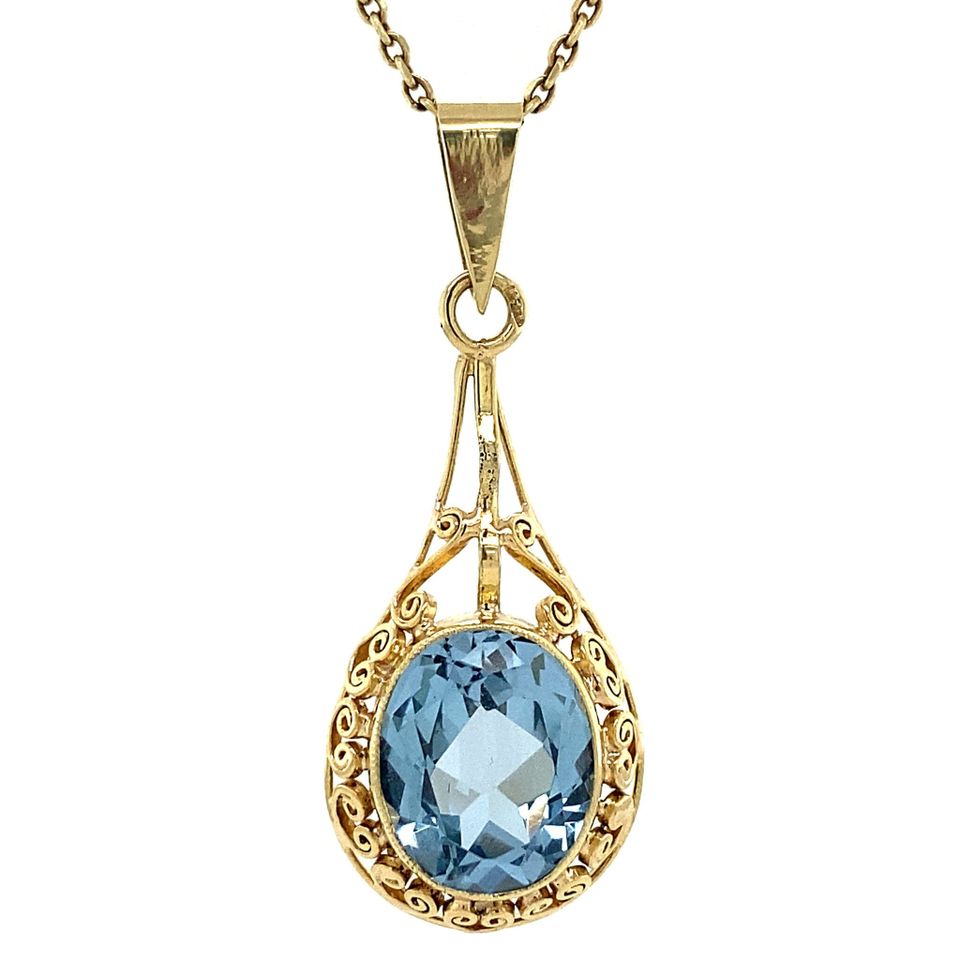 Vintage 14K Gold Pendant with Spinel