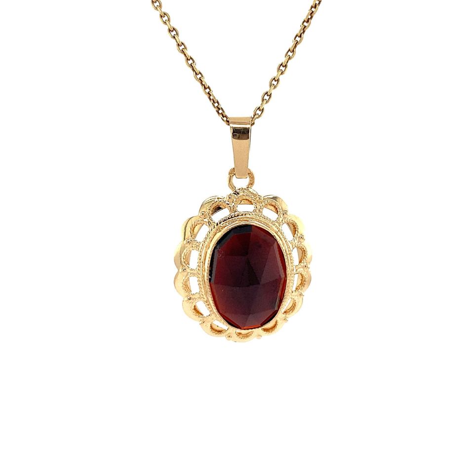 Vintage 14K Gold Pendant with Garnet