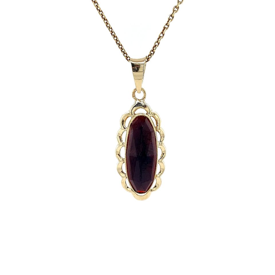Vintage 14K Gold Pendant with Garnet