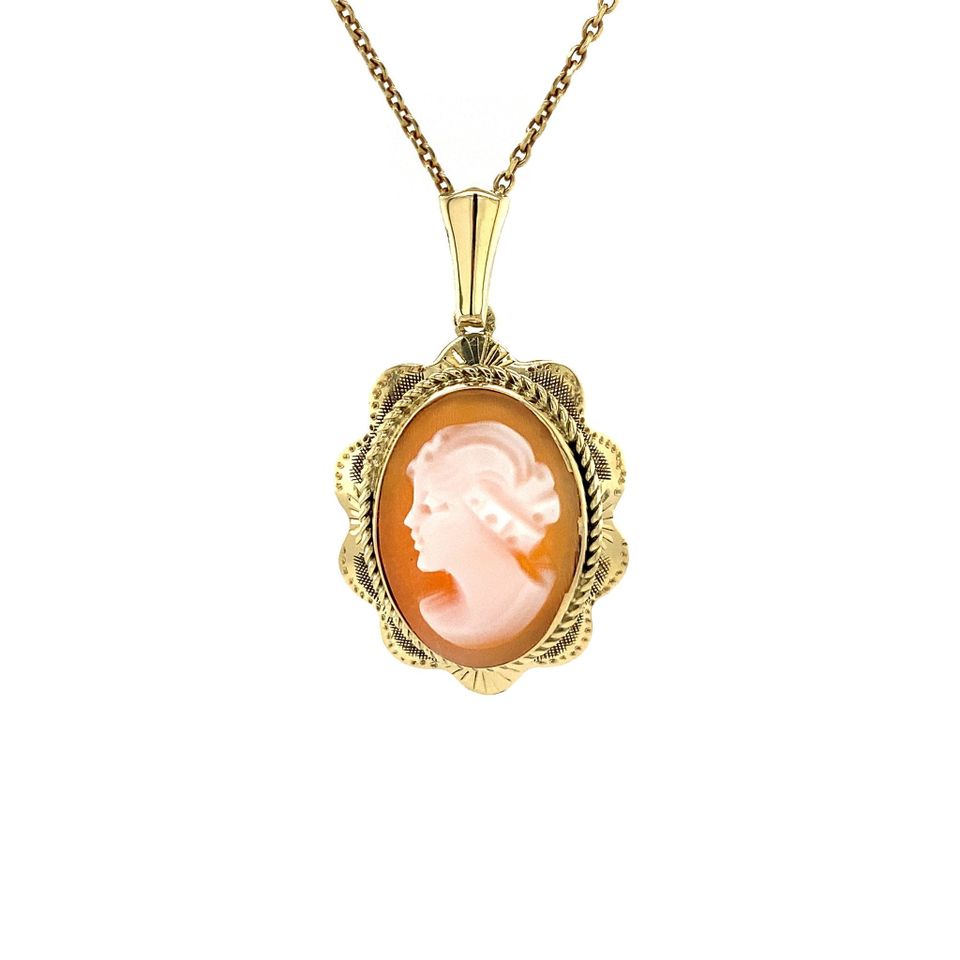 Vintage 14K Gold Pendant with Cameo