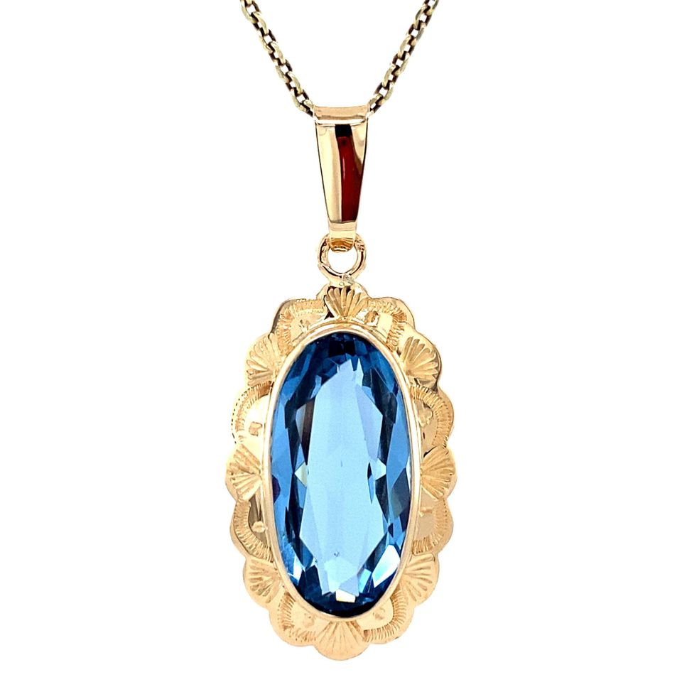 Vintage 14K Gold Pendant with Spinel