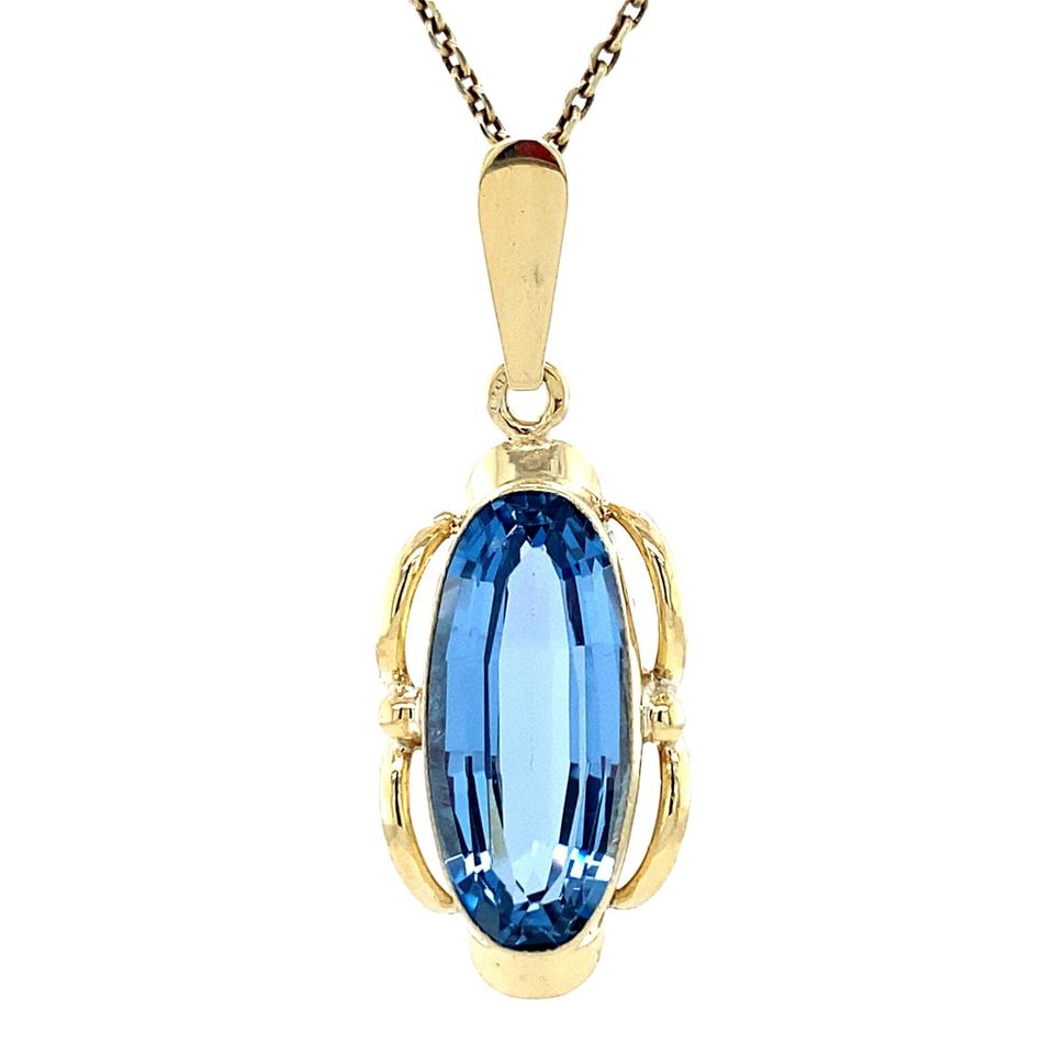 Vintage 14K Gold Pendant with Spinel