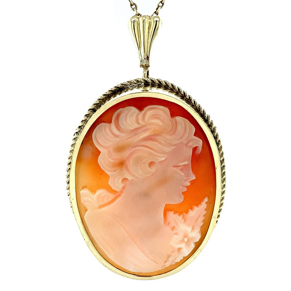 Vintage 14K Gold Pendant with Cameo
