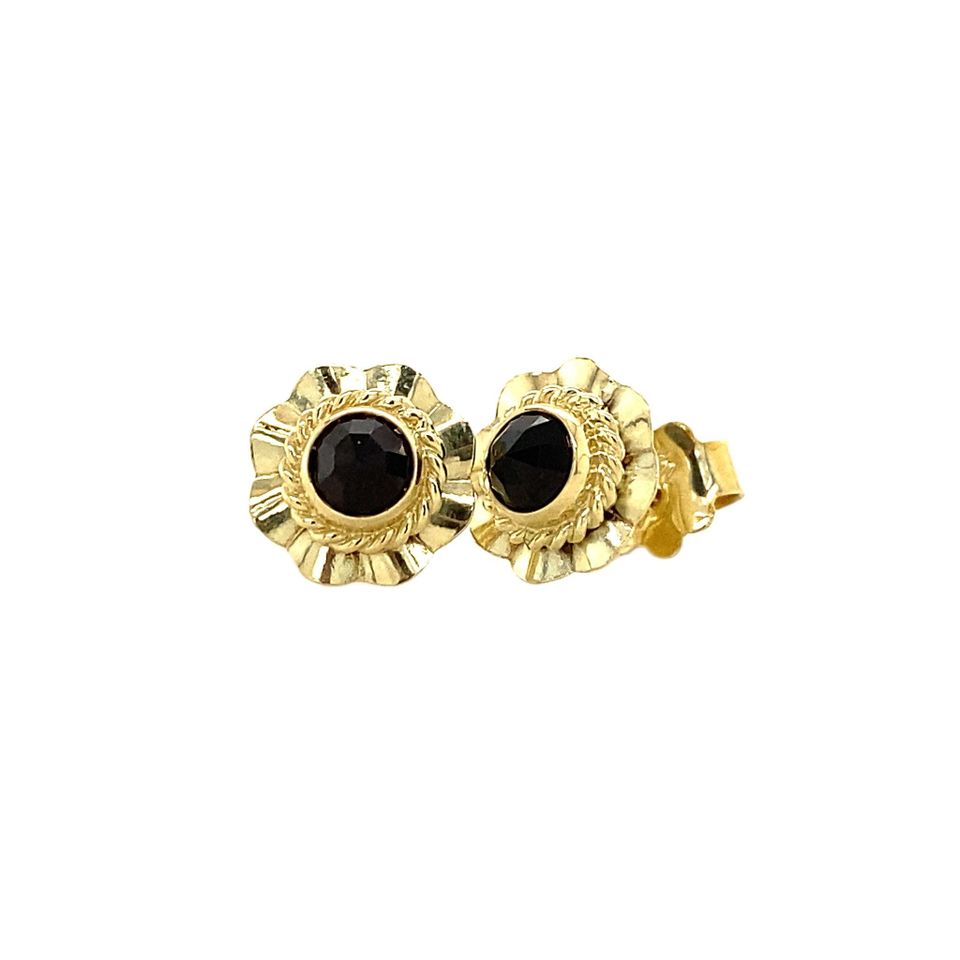 Vintage 14K Gold Stud Earrings with Garnet