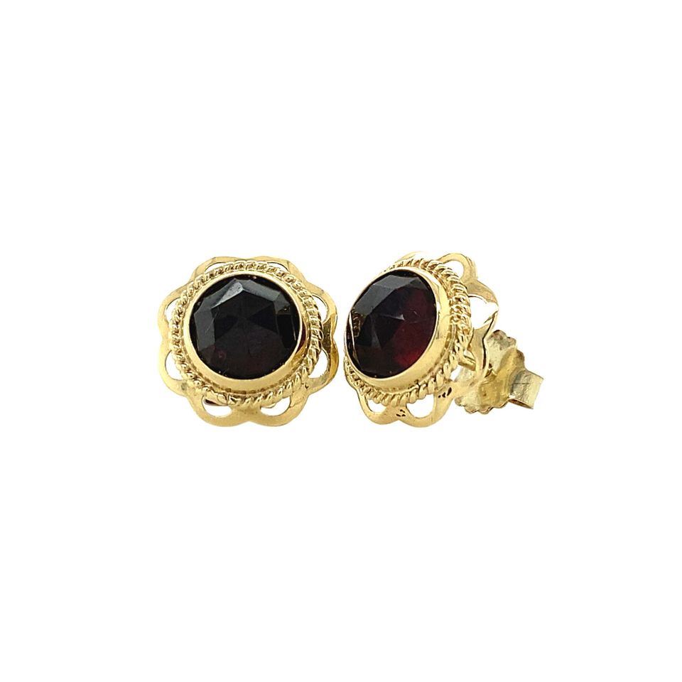Vintage 14K Gold Stud Earrings with Garnet