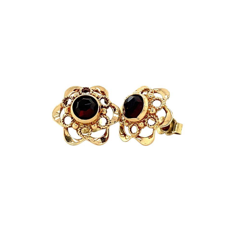 Vintage 14K Gold Stud Earrings with Garnet