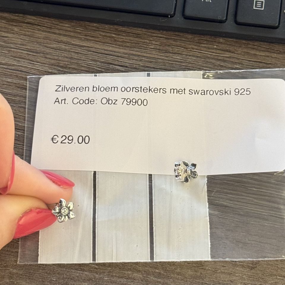 Vintage Sterling Silver Flower Stud Earrings with Swarovski