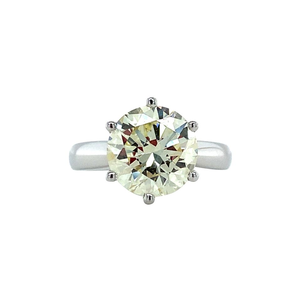 Vintage 18K White Gold Solitaire Ring with Diamond