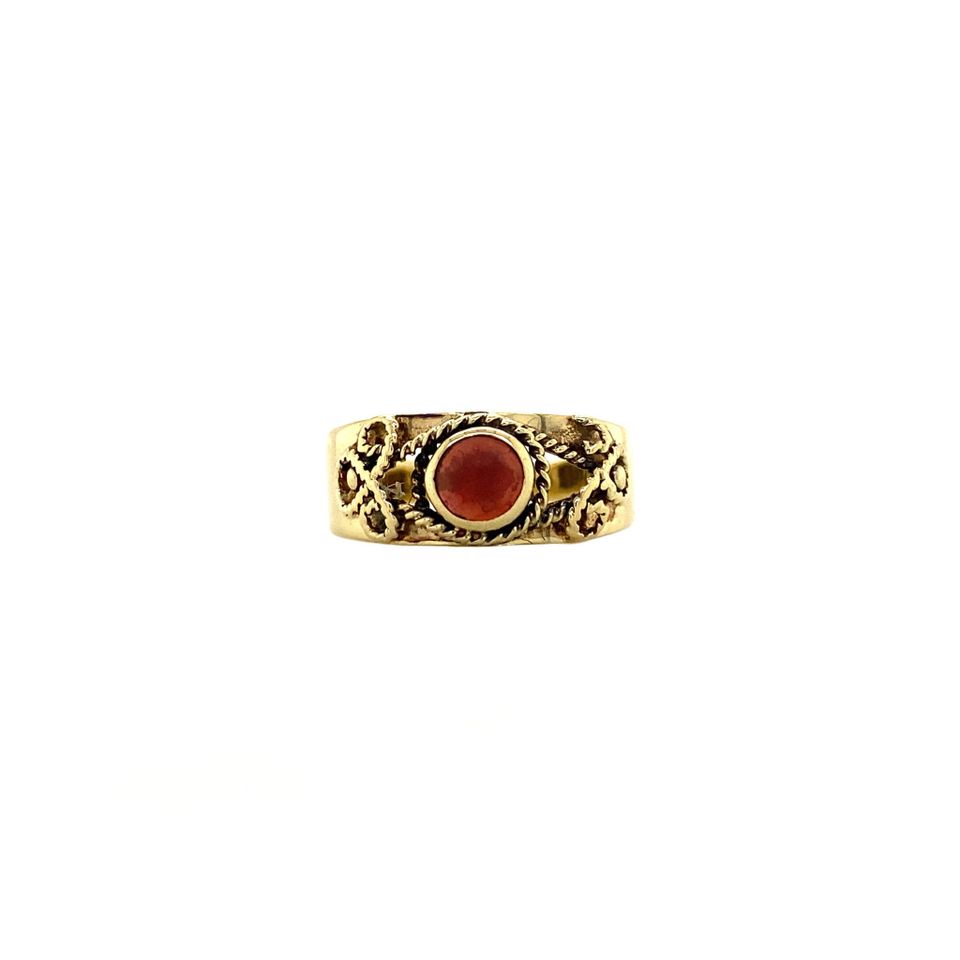 Vintage 14K Gold Ring with Garnet Doublet