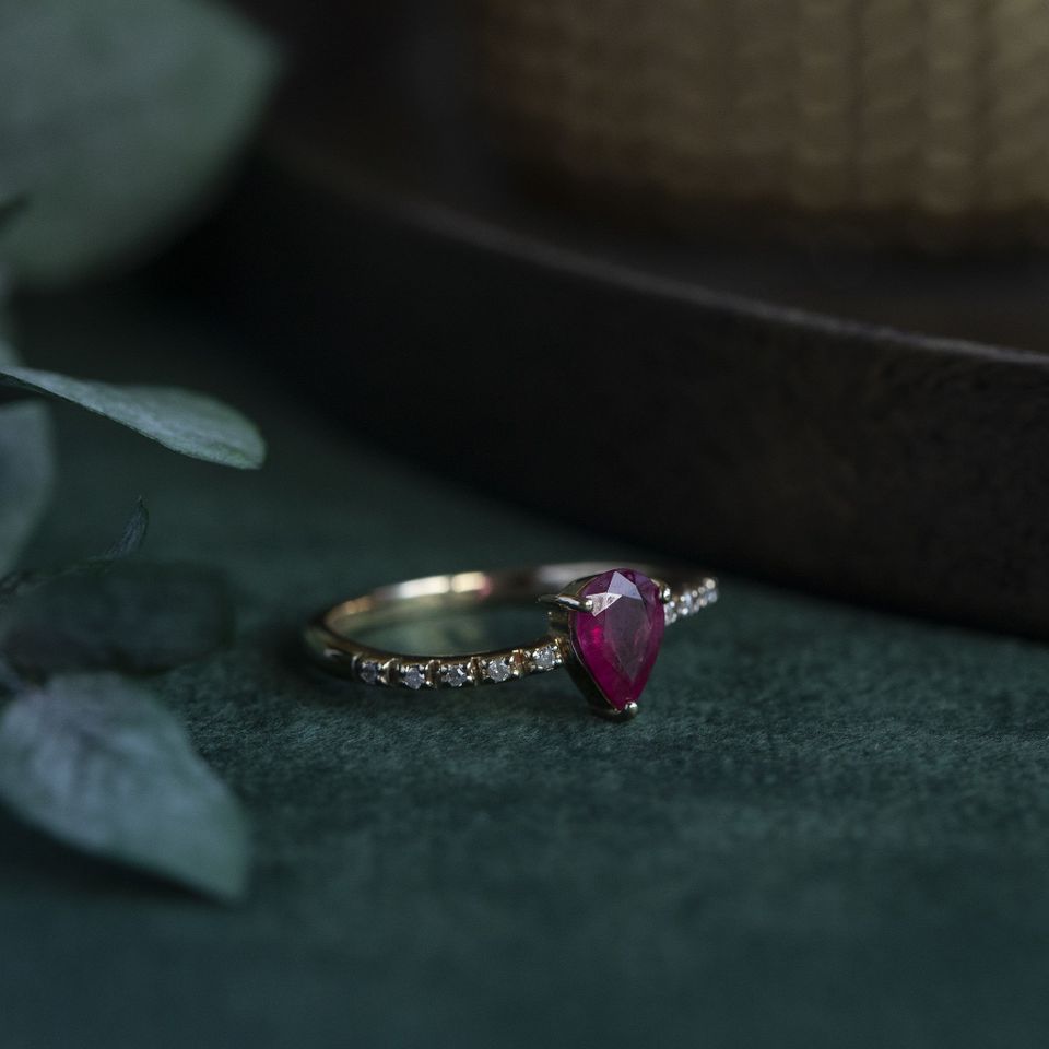 Vintage 9K Gold Ring with Ruby and Diamond