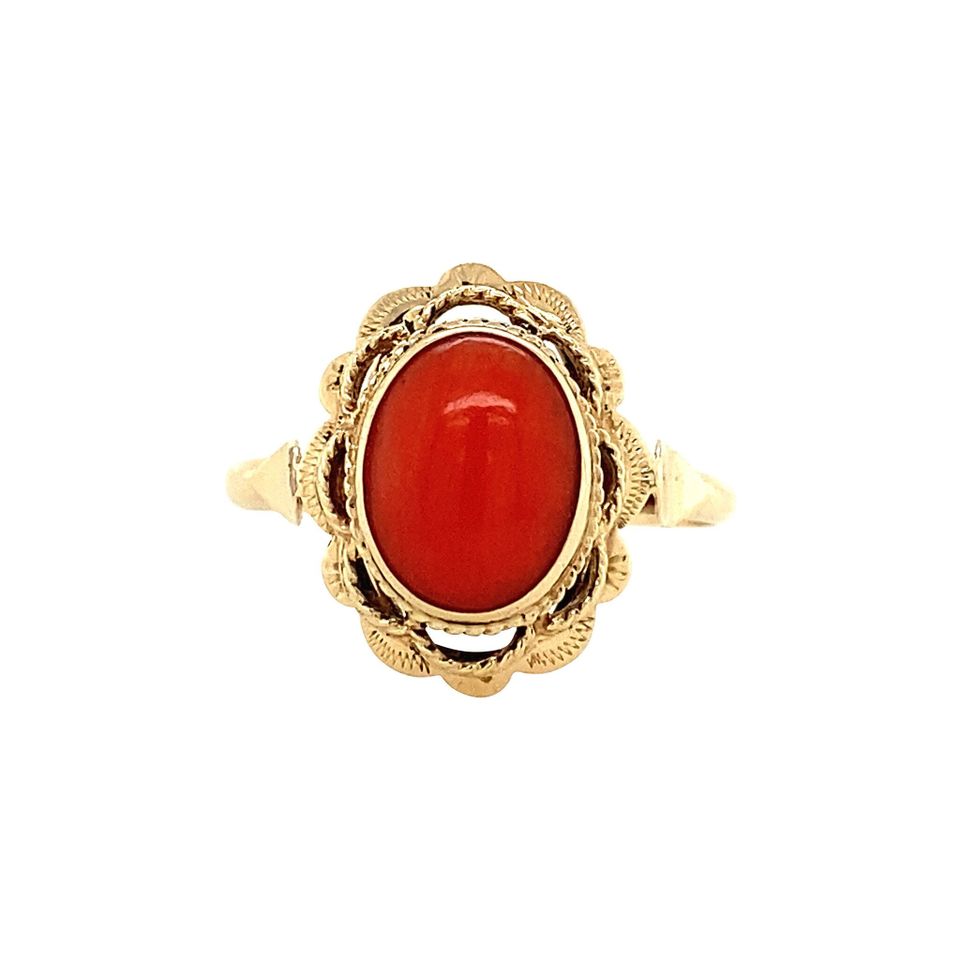 Vintage 14K Gold Ring with Red Coral