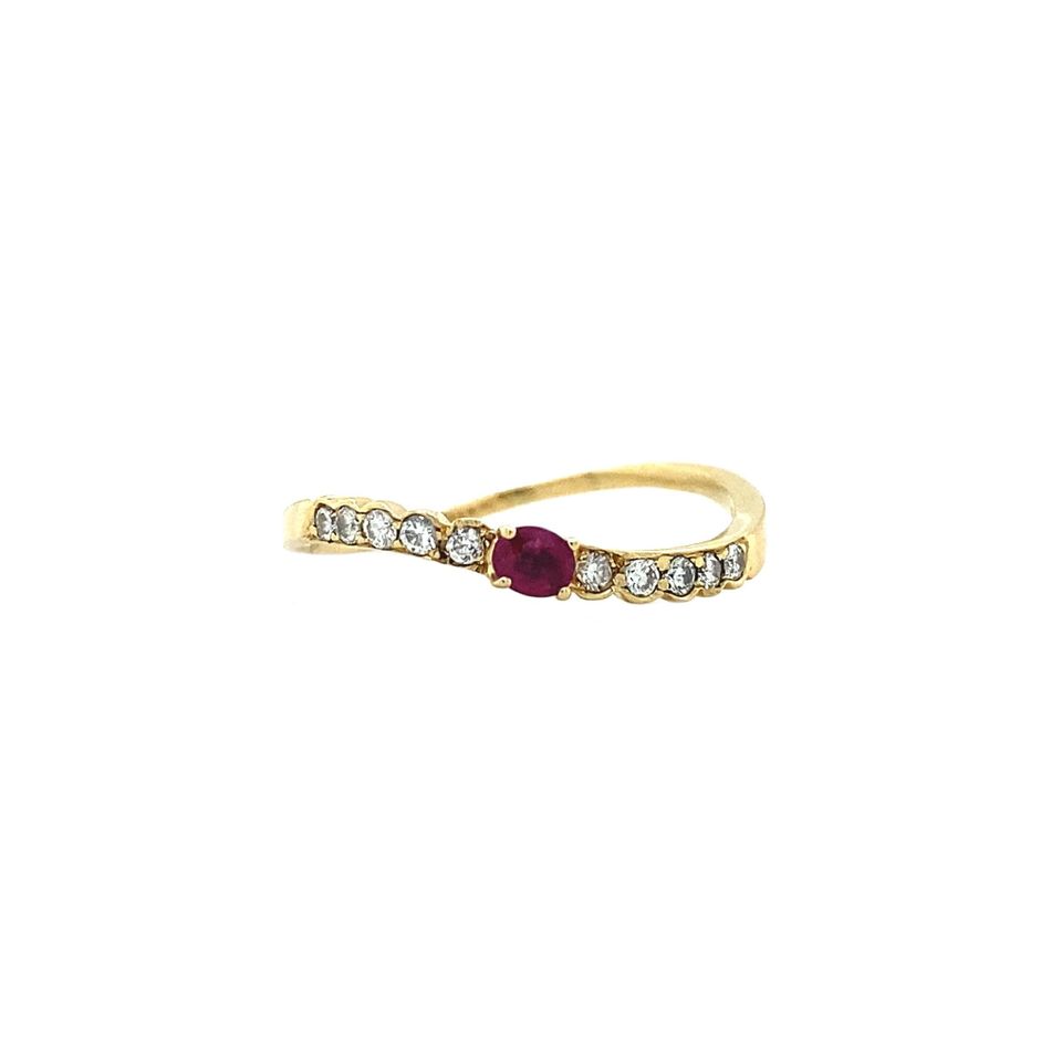 Vintage 18K Gold Ring with Ruby and Diamond