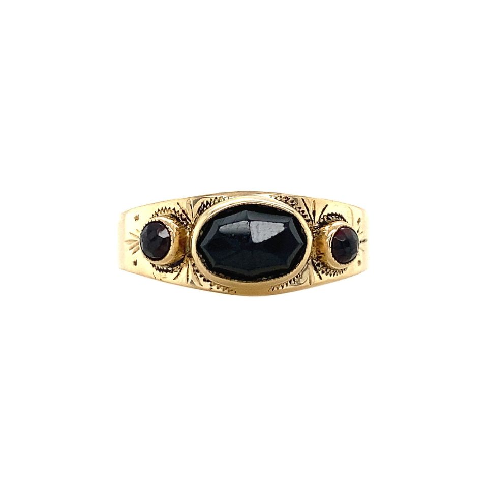 Vintage 14K Gold Ring with Garnet