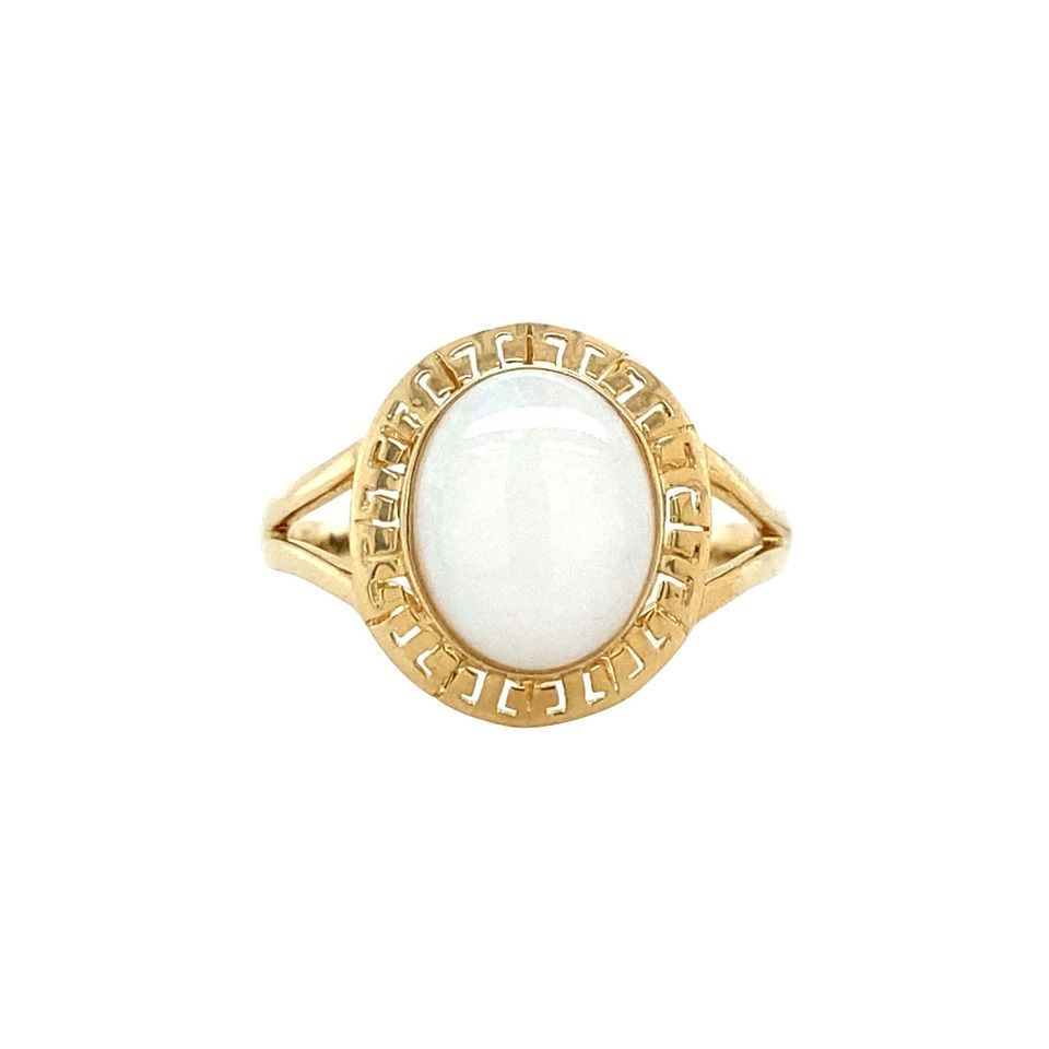 Vintage 14K Gold Ring with Opal