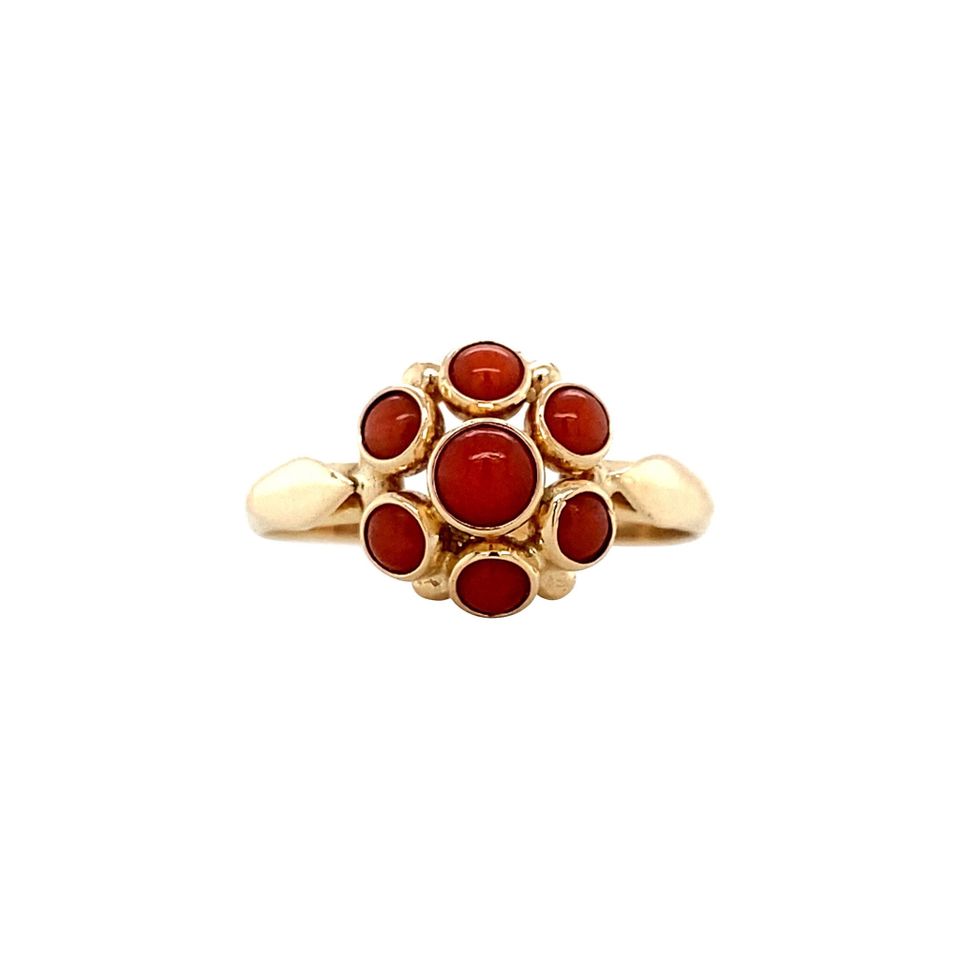 Vintage 14K Gold Ring with Red Coral