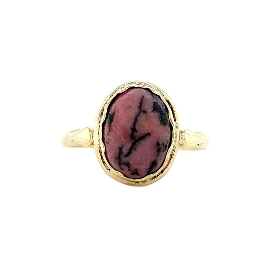 Vintage 14K Gold Ring with Rhodochiosiet