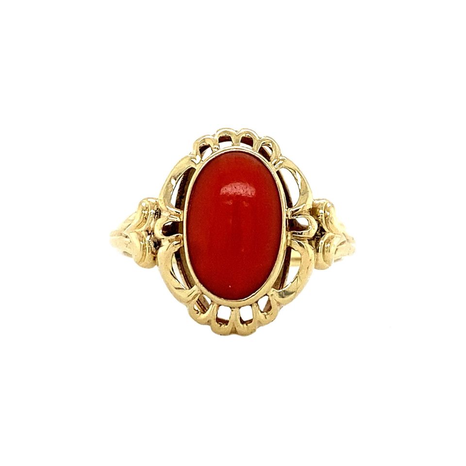 Vintage 14K Gold Ring with Red Coral
