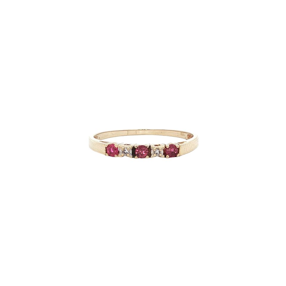 Vintage 14K Gold Ring with Ruby and Diamond