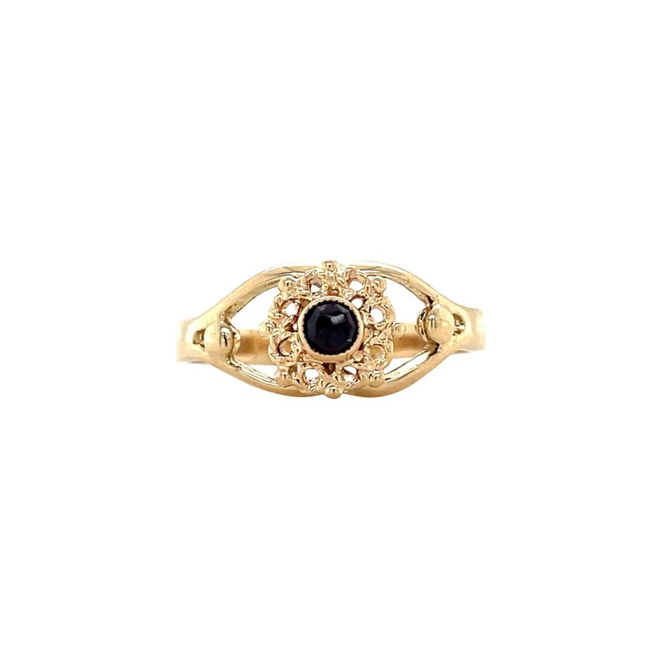 Vintage 14K Gold Ring with Garnet