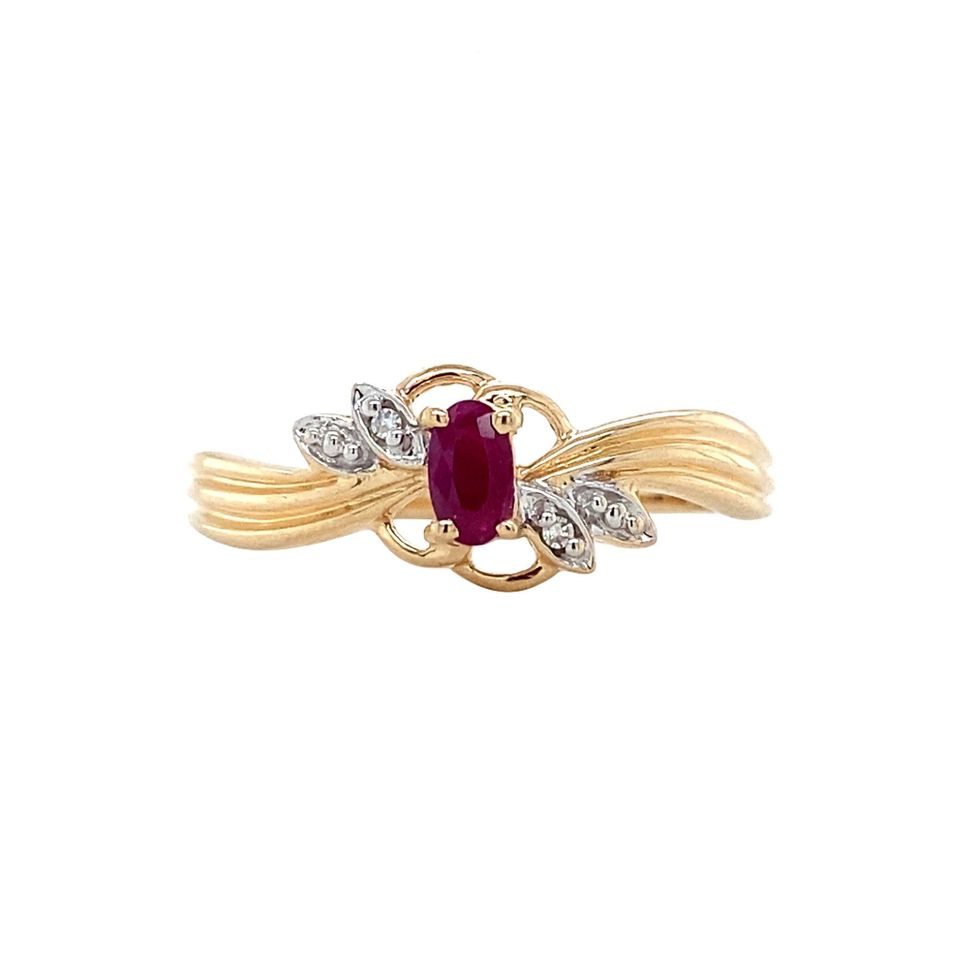 Vintage 14K Gold Ring with Ruby and Diamond