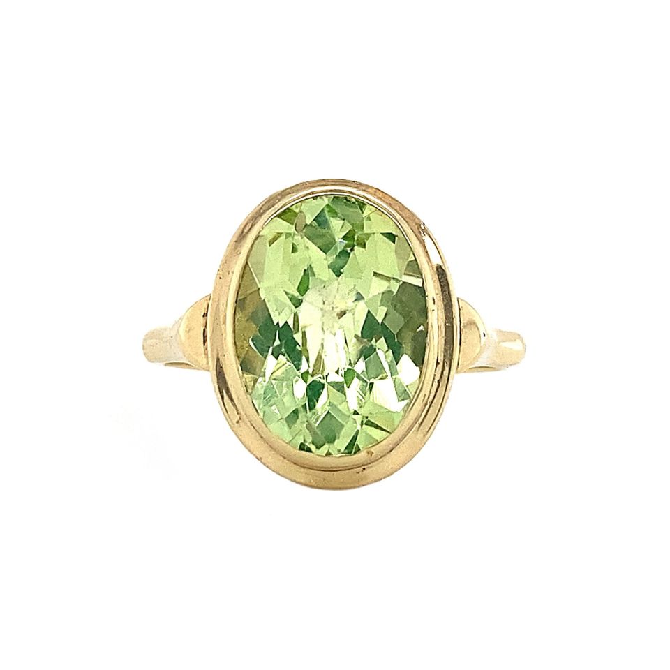 Vintage 14K Gold Ring with Green Spinel