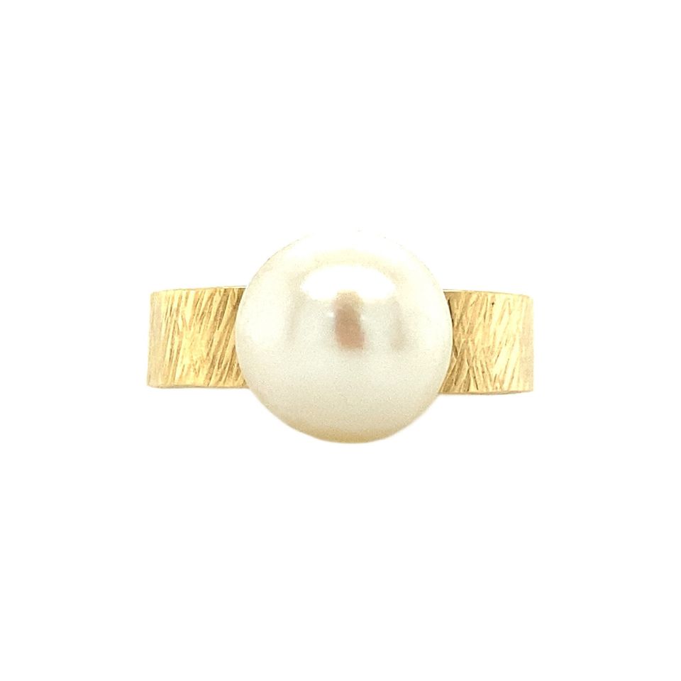 Vintage 18K Gold Ring with Pearl